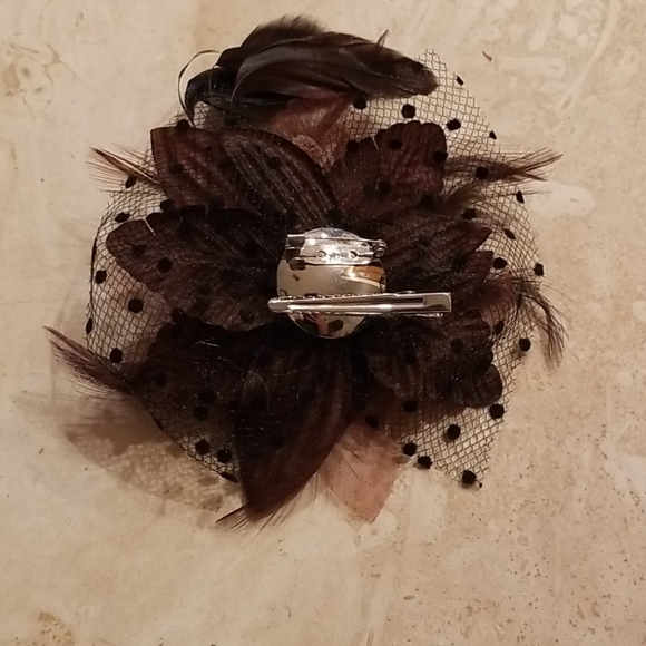 Brooch - Picture 2 of 2